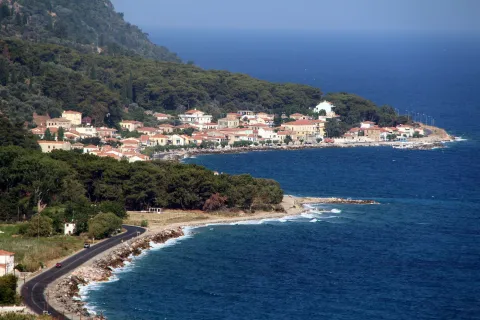 Agios Konstantinos op Samos – traditioneel kustdorp met uitzicht op zee