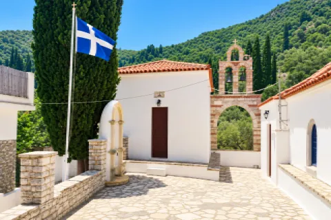 Αγία Κυριακή Μαραθόκαμπου – ορεινός παραδοσιακός οικισμός με θέα