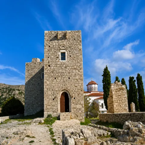 Το Κάστρο του Λυκούργου Λογοθέτη στο Πυθαγόρειο, χτισμένο κοντά στη θάλασσα
